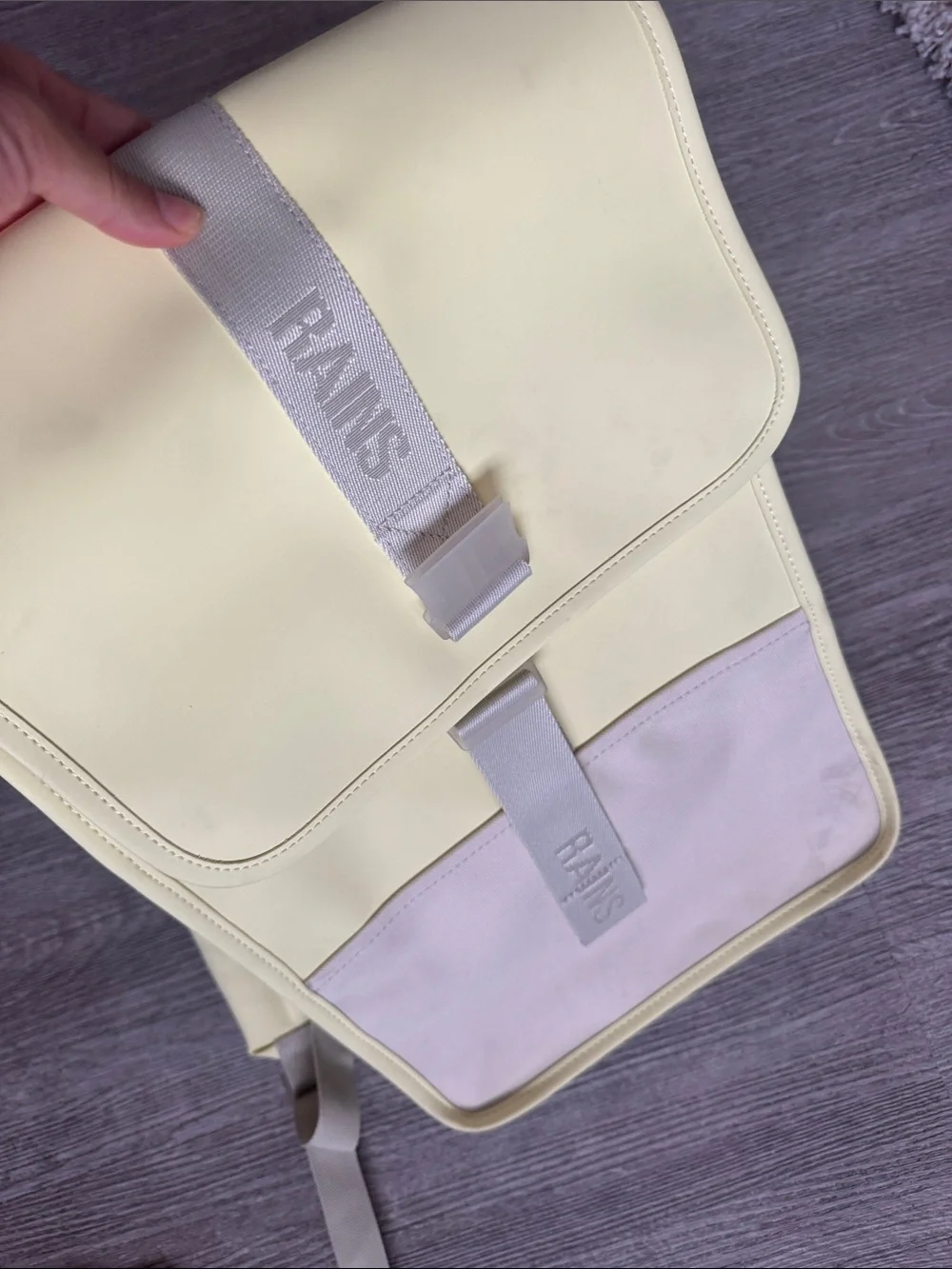 Rains sleek rolltop